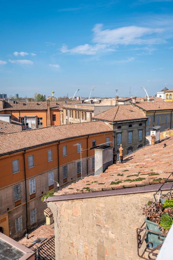 Dalla Bruna - Above The Roofs Of The Centre โมดินา ภายนอก รูปภาพ